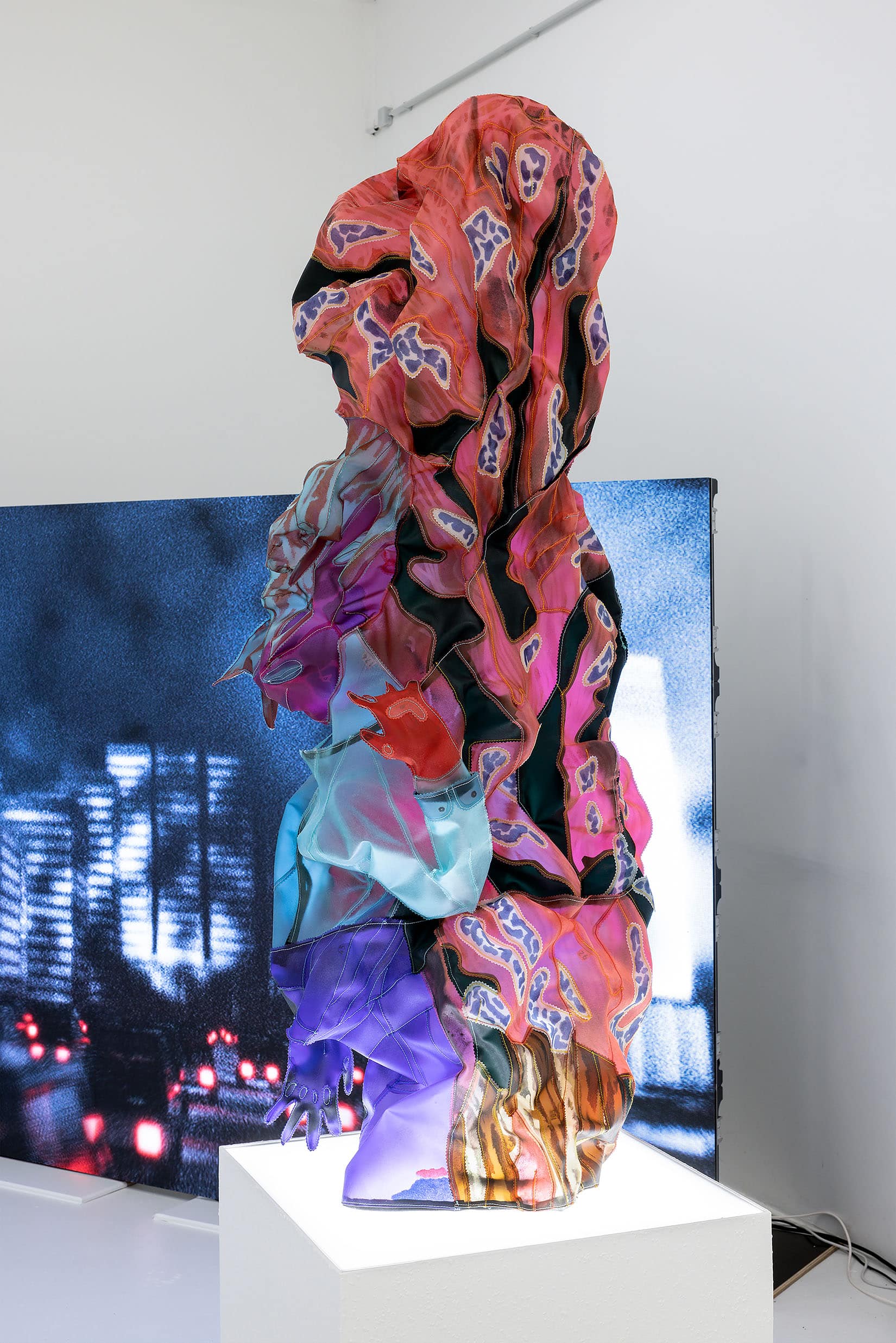 Installation view: SOLID STATE DREAM — exhibition by Fynn Ribbeck
